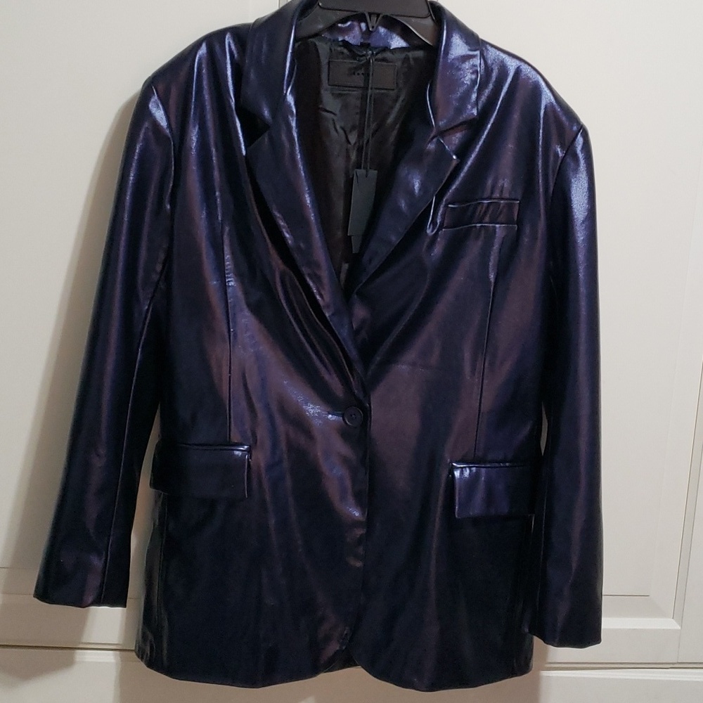 NWT BLANKNYC One-Button Oversize Faux Leather Foil Blazer Jacket Size XS - Picture 9 of 9